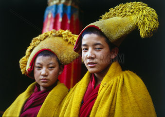 Tibet - Shigatse: Moenche