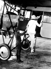 Lufthansamaschine in den dreissiger Jahren