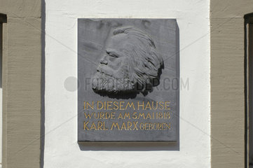 Tafel an Karl Marx geburtshaus in Trier
