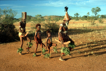 Aborigines tanzen  Australien