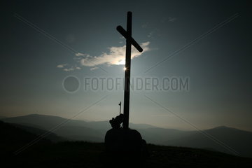 Silhouette eines Kreuzes am Jakobsweg - Camino de Santiago
