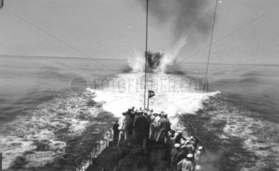 Kriegsmarine  um 1935  Wasserbombenexpolsion