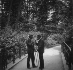 Promenade im Tiergarten  ca.1900