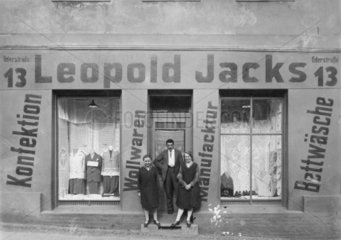 Leopold Jacks  Modegschaeft ca. 1930