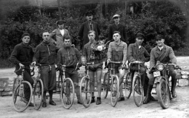 Radrennen  der Sieger  1920