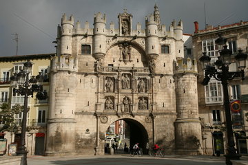 Arco de Santa María in Burgos - Jakobsweg - Camino de Santiago