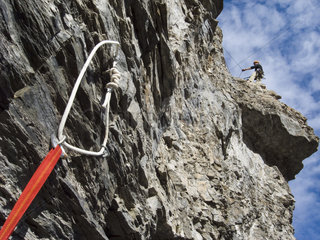 Bergsteigen mit Seil und Haken