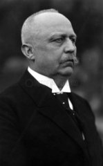 Portraet von General Erich Ludendorff 1928