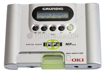 einer der ersten MP3 Player von Grundig  2000