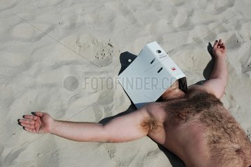 orgineller Sonnenschutz am Strand