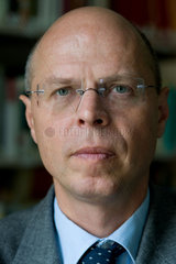 Klaus Beier - Der Sexualwissenschaftler ist Professor an der Berliner Charité und forscht zum Thema Paedophilie im Internet