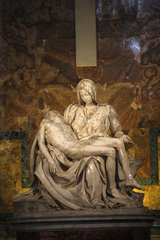 Pietá in der Peterskirche.
