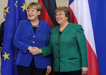 Merkel + Bachelet