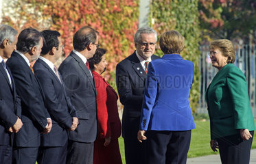 Muñoz + Fernandez + Cespedes + Undurraga + Williams + Pacheco + Merkel + Bachelet