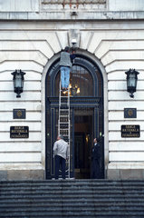 Haupteingang der Rumaenischen Nationalbank in Bukarest
