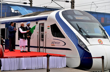 INDIA-NEW DELHI-PM-SEMI HIGH SPEED TRAIN