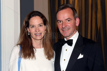 Hamburg  Besitzer Dr. Andreas Jacobs mit Frau Natalie im Portrait