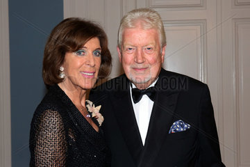 Hamburg  Besitzer Peter Michael Endres mit Frau Helga im Portrait