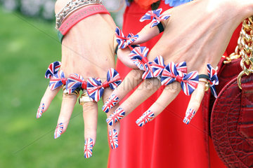 Royal Ascot  Fashion  nails of a woman in the national colours of Great Britain