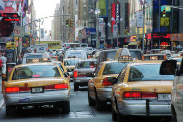 New York  USA  yellow cabs  die gelben Taxis