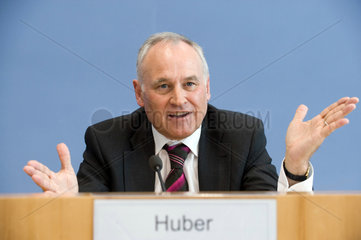 Berlin  Deutschland  der CSU-Vorsitzende Erwin Huber