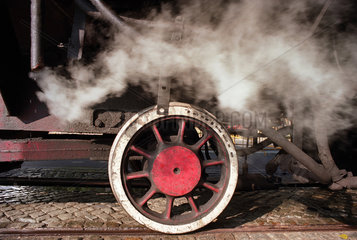 Alte Dampflokomotive der Polnischen Staatlichen Eisenbahn  Poznan  Polen