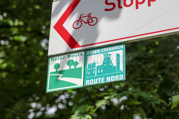 Essen  Ruhrgebiet  Radwege  Hinweisschilder im Hallopark