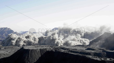 CHN  China  Kohlefeld mit Taixi-Kohle in Rujigou