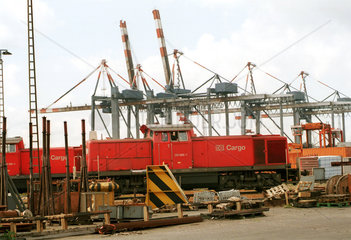 Lok der DB Cargo im Containerterminal Bremerhaven
