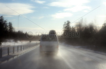 Uddevalla  Schweden  regennasse Strasse auf der Autobahn E6