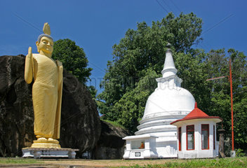 Galle  Sri Lanka  der Tempel Yatagala Raja Maha Viharaya