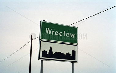 Ortsschild an der Stadtgrenze von Breslau (Wroclaw)  Polen