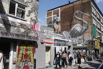 slave to fashion. Street art in London