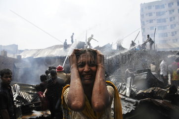 Bangladesch  Feuer in einem Slum