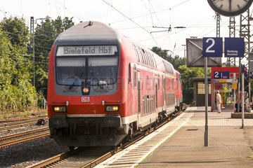 Regionalexpress Zug der Deutschen Bahn