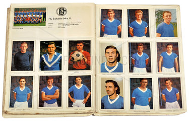FC Schalke 04  Mannschaft  Sammelbilder  1965