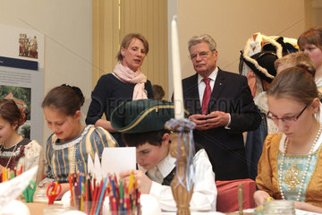 Schleswig  Deutschland  Bundespraesident Joachim Gauck zu Besuch auf Schloss Gottorf