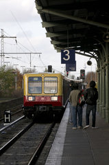 S-Bahnzug der Baureihe 485