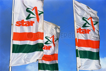 Flaggen der Tankstellenkette Star