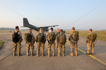 Rendsburg  Deutschland  eine Transall der Bundeswehr auf dem NATO-Flugplatz Hohn