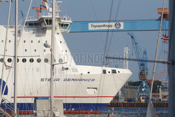 Kiel  Deutschland  die Stena Germanica vor der Kieler Werft