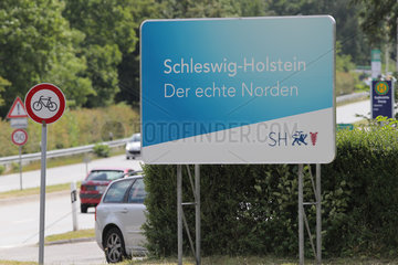 Harrislee  Deutschland  Schild mit Slogan Schleswig-Holstein. Der echte Norden