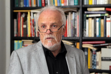 Flensburg  Deutschland  Prof. Dr. Gerhard Paul  Professor an der Universitaet Flensburg