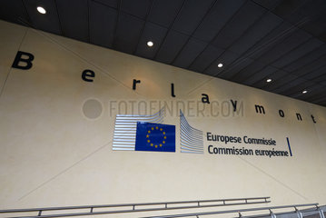 Bruessel  Region Bruessel-Hauptstadt  Belgien - Eingang zum Berlaymont-Gebaeude  Sitz der Europaeischen Kommission.