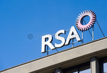 Genua  Italien  Schriftzug und Logo von RSA Insurance Group