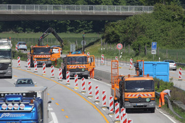 Daetgen  Deutschland  Bauarbeiten an den Leitplanken an der A7