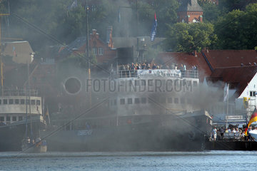 Flensburg  Deutschland  Dampf-Eisbrecher STETTIN beim Dampferrennen auf der Flensburger Dampf Rundum