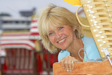 Schulministerin Barbara Sommer beim Strandurlaub