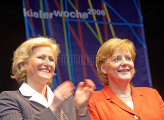 Angela Merkel eroeffnet mit Angelika Volquartz die Kieler Woche