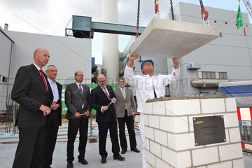 Flensburg  Deutschland  Grundsteinlegung einer mit Gas betriebenen Energie-Erzeugungsanlage